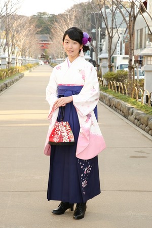 鎌倉小学生卒業袴女児9
