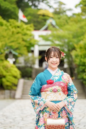 成人式 振袖 前撮り 神社 ロケーションフォト13