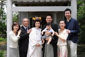 森戸大明神婚礼ロケーション撮影家族写真