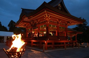 鶴岡八幡宮幸あかり結婚式舞殿写真