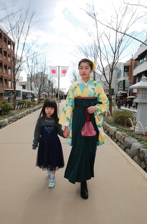 鎌倉小学校卒業袴写真鶴岡八幡宮