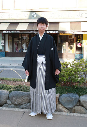 鎌倉小学生卒業袴 男児黒紋服