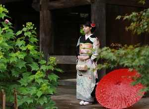 鎌倉成人振袖前撮り屋外ロケーション英語勝寺