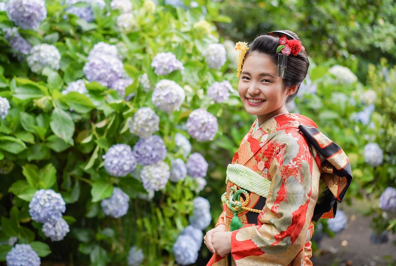 日本髪で成人式振袖前撮り 鎌倉のアジサイと : 鎌倉着物スタジオぶろぐ