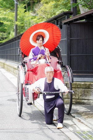 成人式 ママ振袖 前撮り 人力車 ロケーションフォト  鎌倉 7