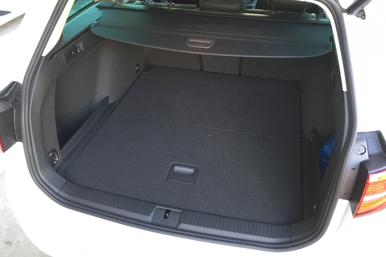 ゴルフバリアント　ラゲッジルーム　トノカバー VW車オーナーの皆さん！ラゲッジルーム活用できていますか！？[VW池上