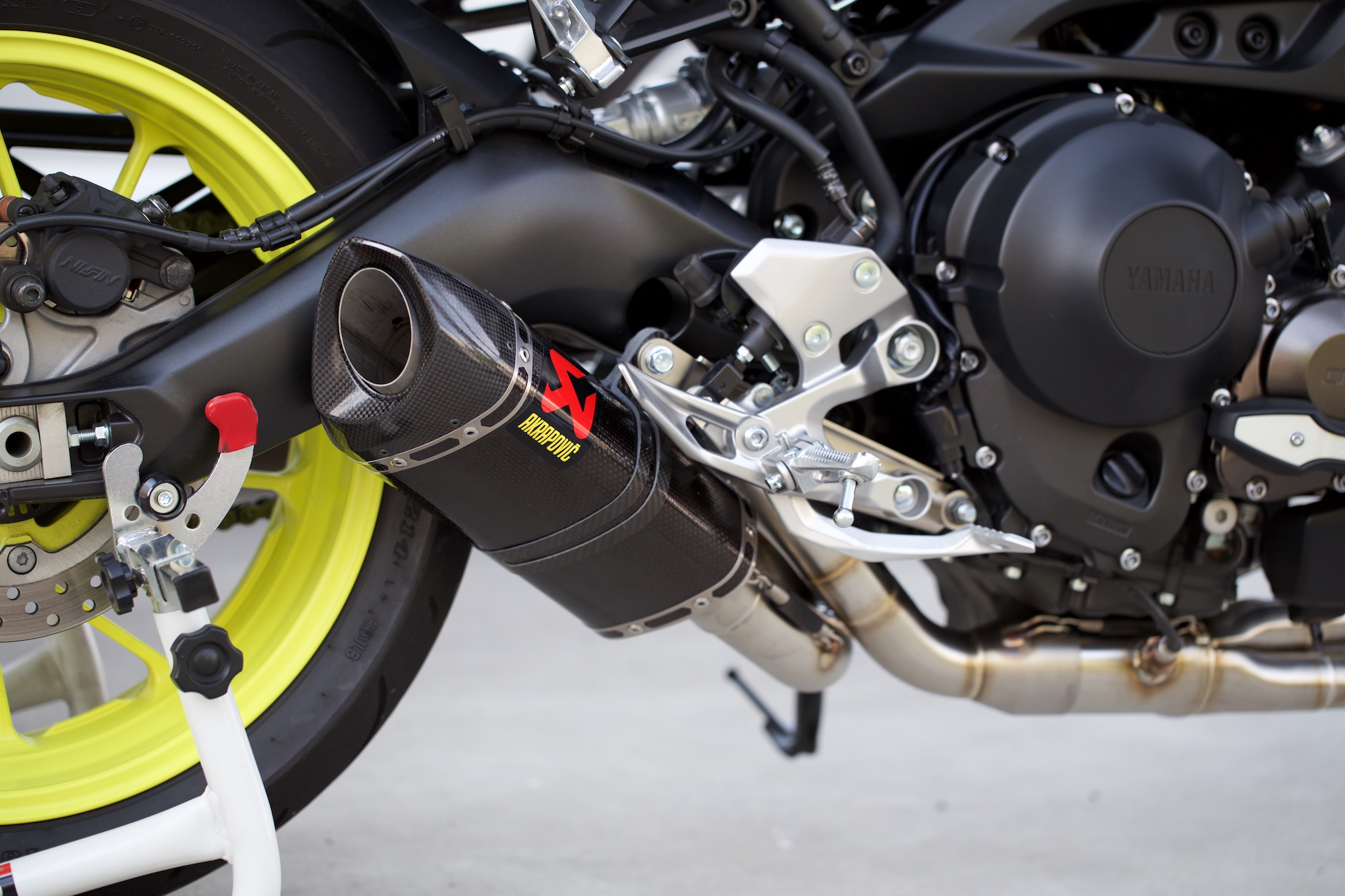 MT-09  XSR900  AKRAPOVIC　アクラポビッチ