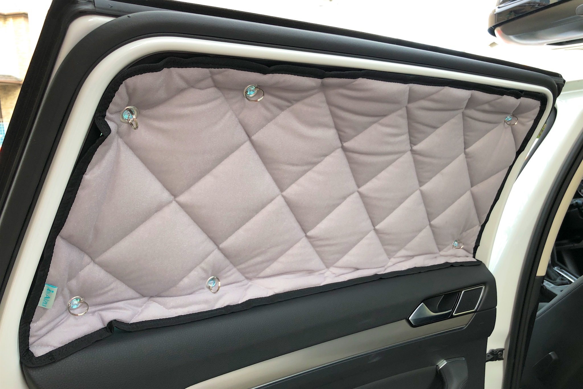 パサート ヴァリアントの冬支度その3 アイズ マルチシェード : kamarin.net