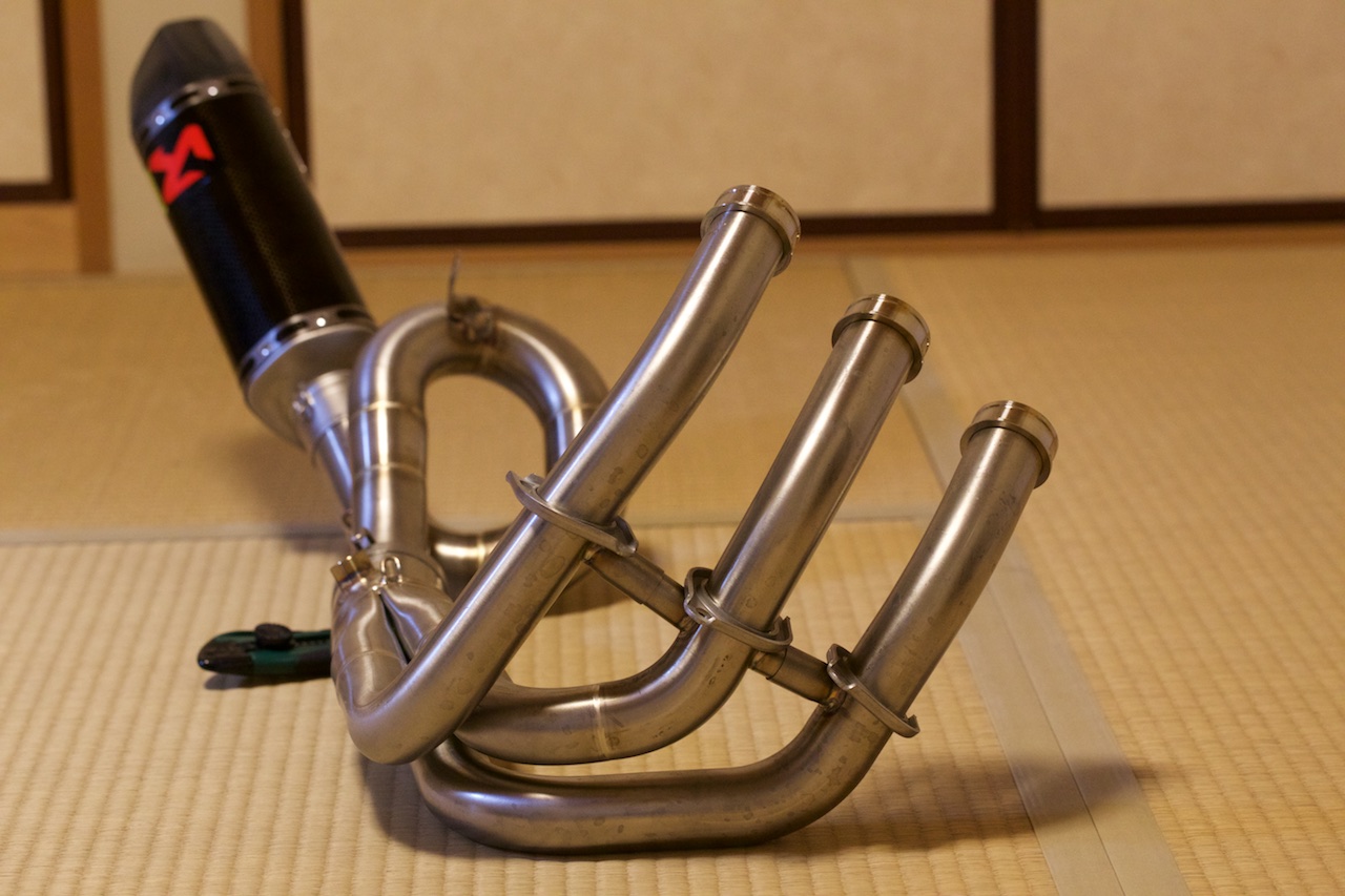 新品のエキパイをコシコシ磨くの巻 Kamarin Net 新品のエキパイをコシコシ磨くの巻 Kamarin Net