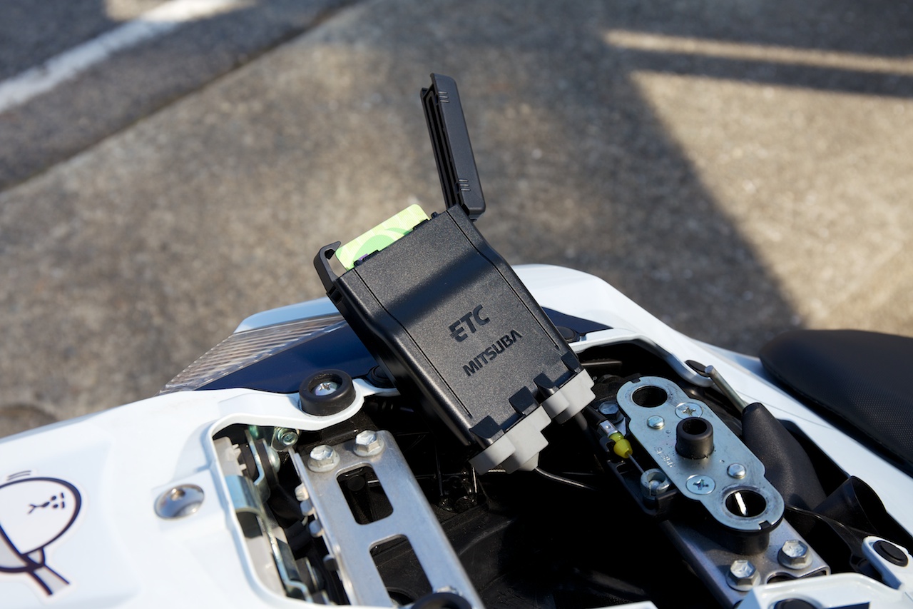 □バイク用アンテナ分離型ETC MSC-BE51ミツバサンコーワ□bo2738