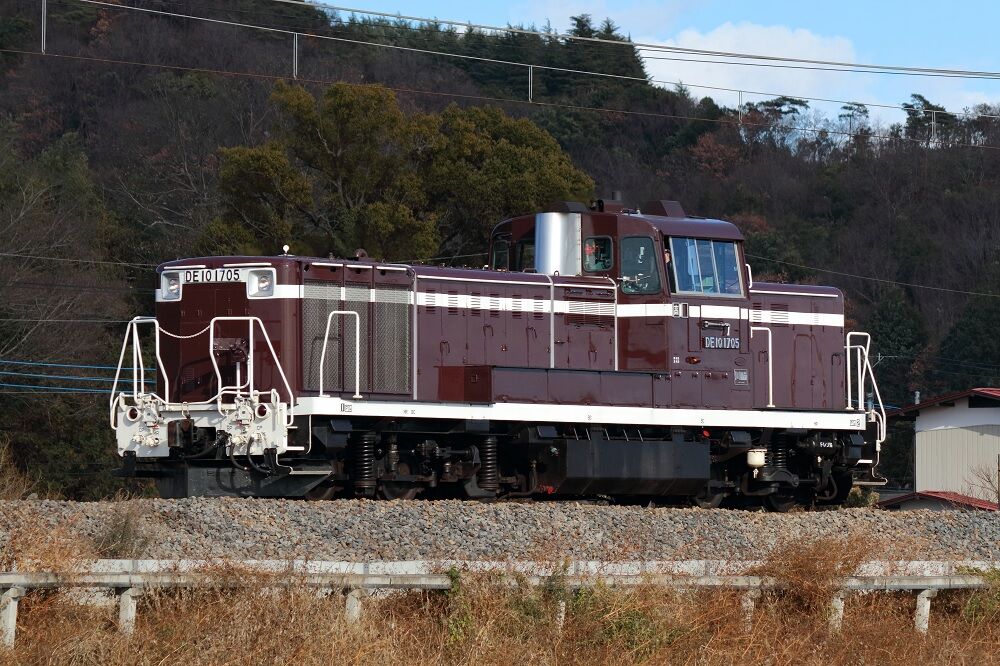 12/19 両毛線 DE10/DE11宇都宮常駐機交替 : かめの出札窓口S