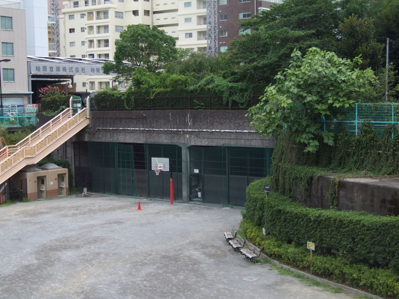 築地橋駅