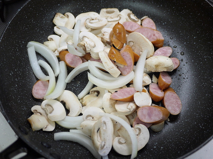 三種の旨味のトマトソースナポリタン5