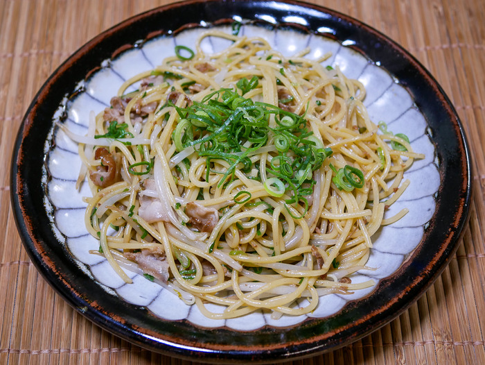 究極にシンプル「豚ねぎパスタ」1-2