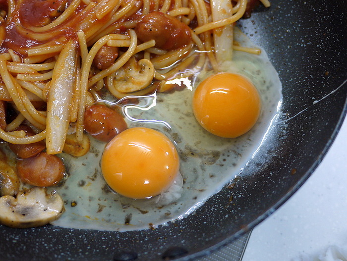 三種の旨味のトマトソースナポリタン8