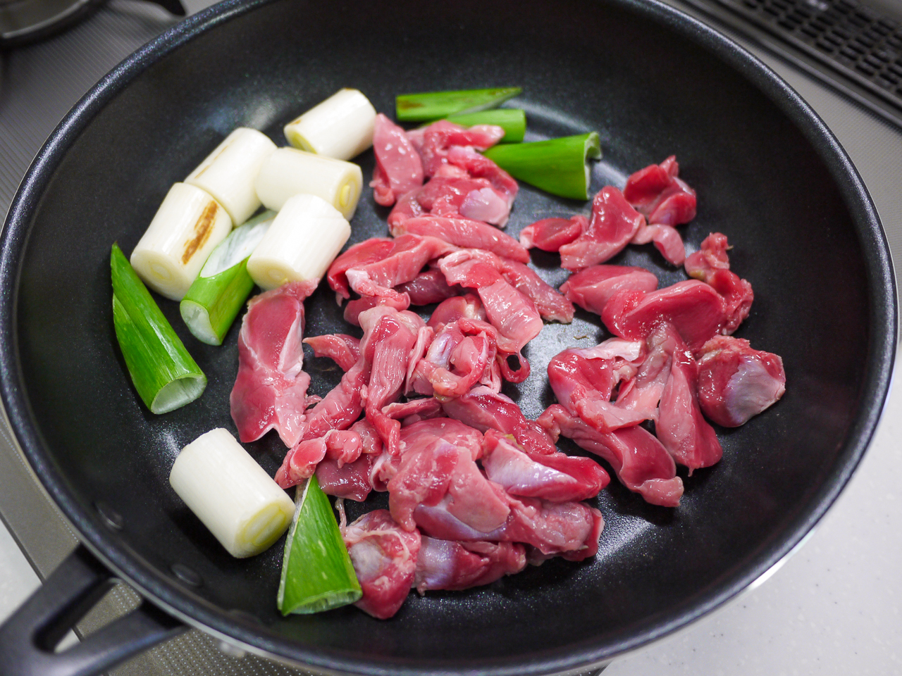 食感コリコリ 砂肝と白ネギの塩レモン炒め 本気盛 香り舞う金色の鶏中華 Sake To Ryouri Powered By ライブドアブログ