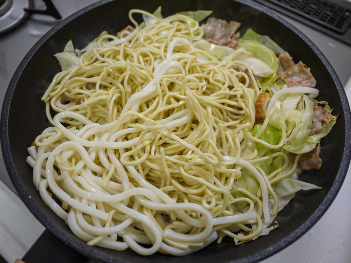 たまに食べたくなる焼きそばうどん８-2