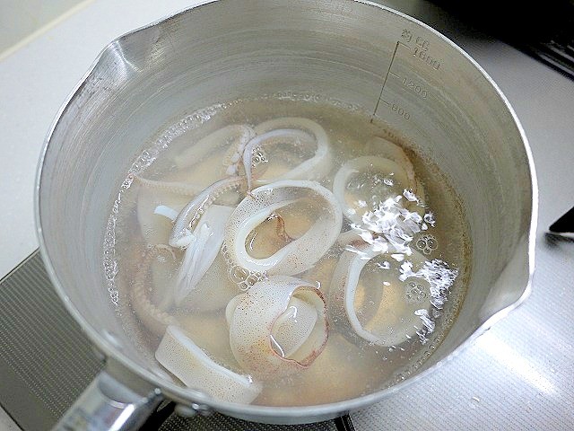 定番の 冷凍里芋とスルメイカの煮物 メシ通さんアップでございます 今回はから揚げチリ Sake To Ryouri Powered By ライブドアブログ