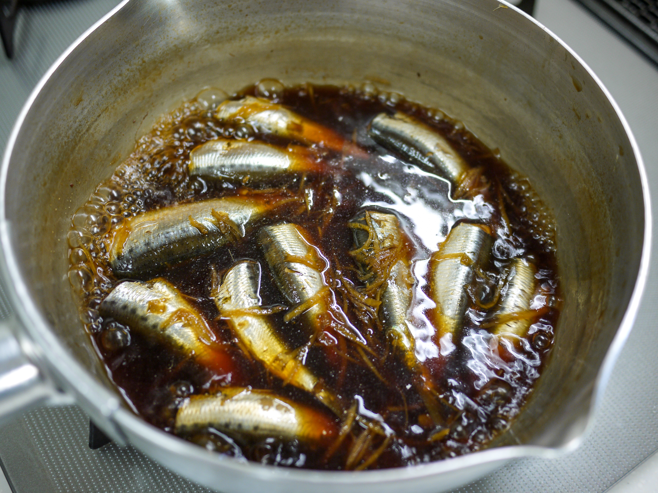 値引 いわし煮付お弁当 の おかずに 魚 が不足しがちな 一人暮らし 単身赴任 の方にも いわし 生姜煮 鰯 イワシ Jointoffice Jp