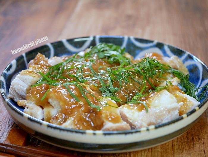 鶏肉の梅肉ソースがけ1