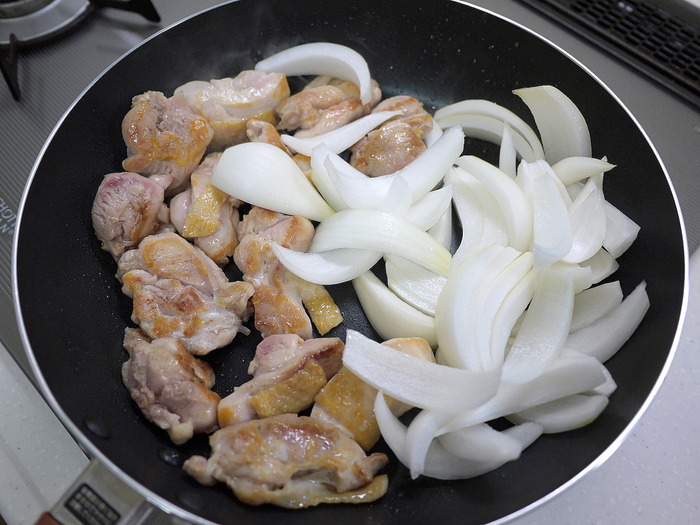 チキンと新玉の生姜焼き6のコピー