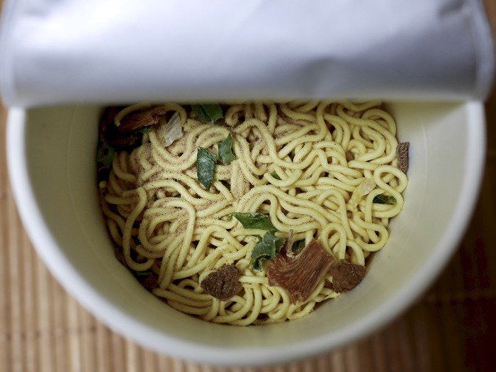 尾道背油醤油ラーメン4