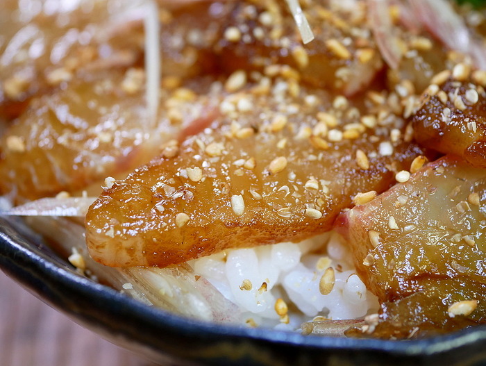 鯛の漬け丼４