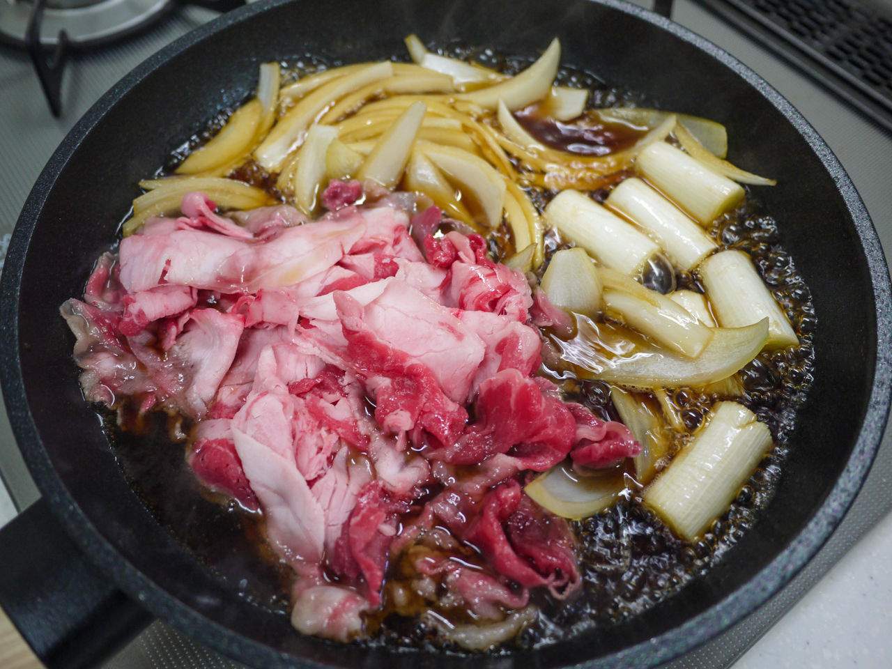 フライパンでパパッとすき焼き風 牛肉のすき煮 街の美味しいお蕎麦屋さん Sake To Ryouri Powered By ライブドアブログ フライパンでパパッとすき焼き風 牛肉のすき煮 街の美味しいお蕎麦屋さん Sake To Ryouri Powered By ライブドアブログ