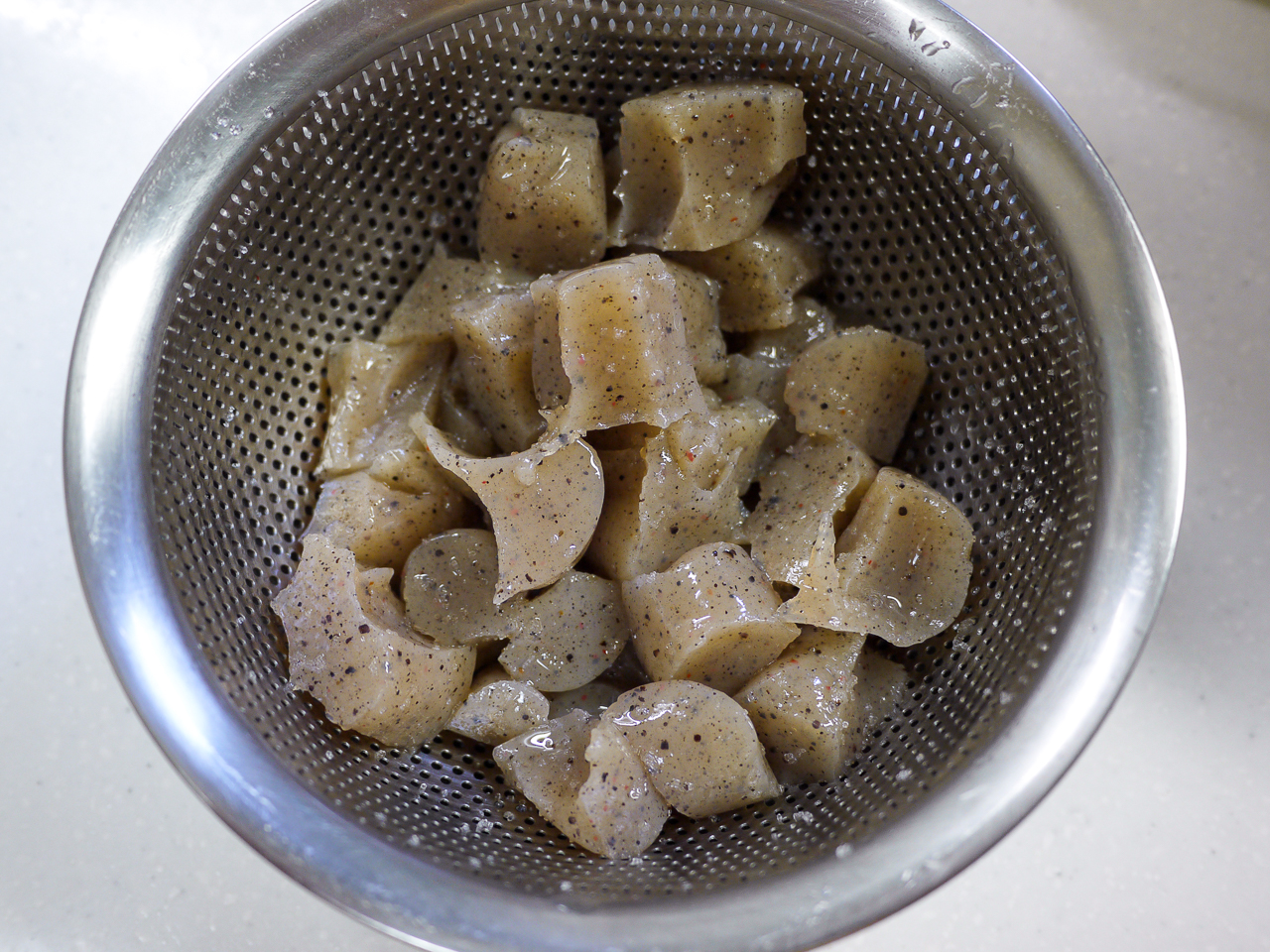 下処理が大事 こんにゃくの甘辛煮 知人が知ってる魚屋さんの鰻の蒲焼が絶品だった Sake To Ryouri Powered By ライブドアブログ
