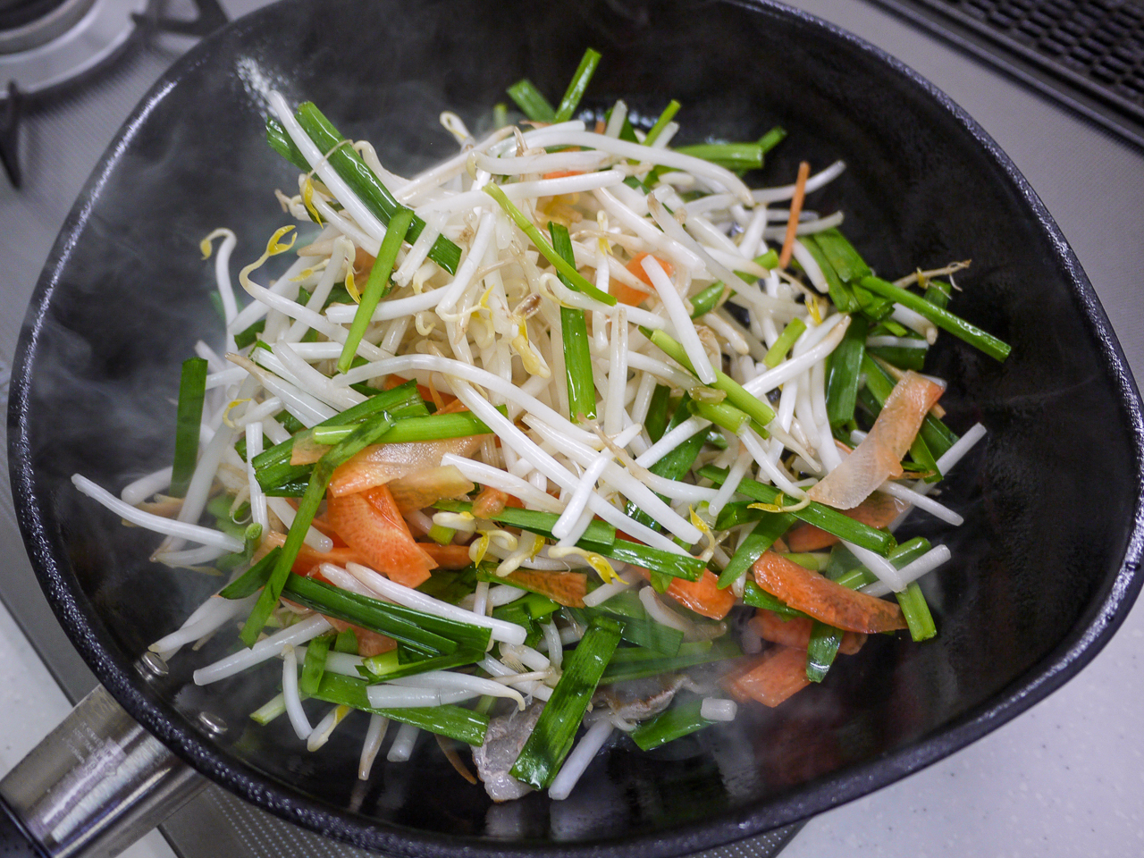 ほんのりトロミをつけて熱々感キープ 豚ニラもやし炒め 久しぶりにショッピングモールへ Sake To Ryouri Powered By ライブドアブログ ほんのりトロミをつけて熱々感キープ 豚ニラもやし炒め 久しぶりにショッピングモールへ Sake To Ryouri Powered By ライブドアブログ