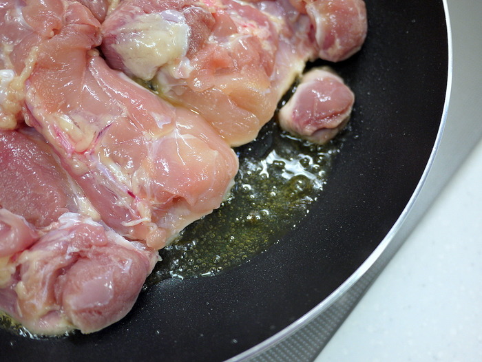 皮面はカリッと焼いて「鶏の照り焼き」5のコピー