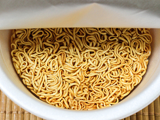 仕上げに味付け こんにゃくステーキ ペヨングヌードル醬油味 食べてみた Sake To Ryouri Powered By ライブドアブログ