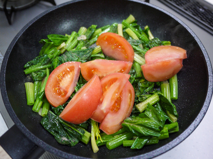 トマトとほうれん草の卵炒め9