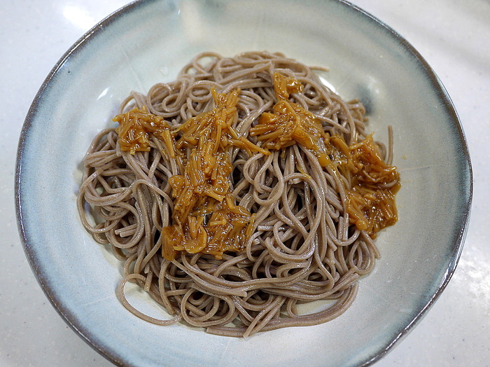 パパッと作るナメタケ梅そば9