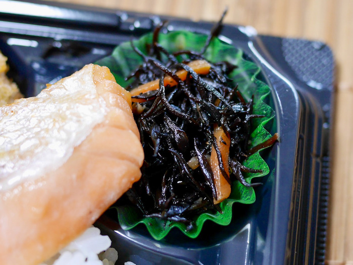 鮭弁当4