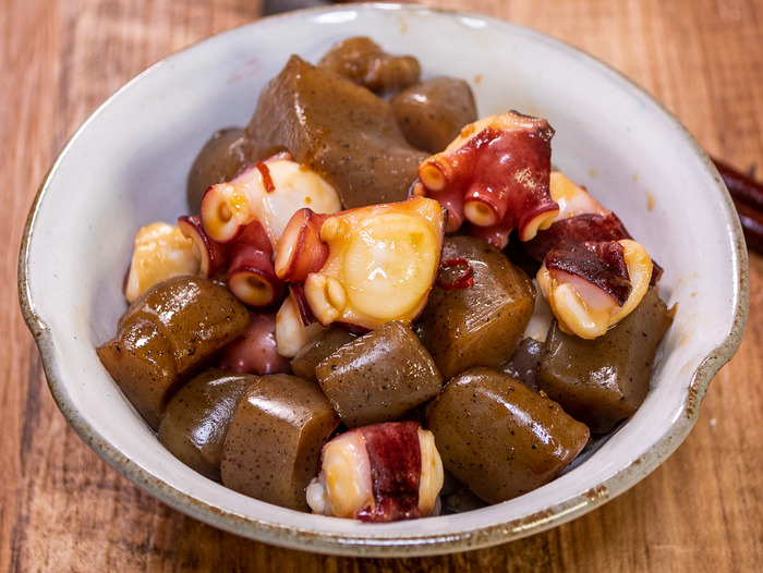 やっぱり煮物は最強かも タコとこんにゃくの炒め煮 相変わらず弁当買って食べてます Sake To Ryouri Powered By ライブドアブログ