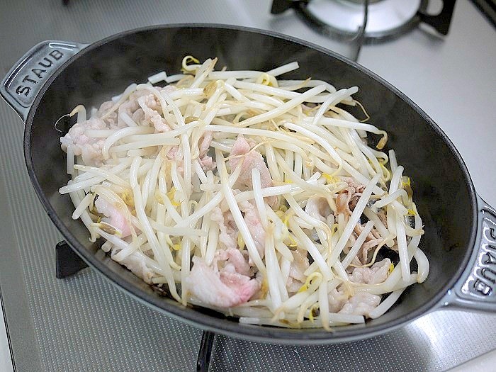ストウブ鍋オーバルホットプレートで 豚キムチーズ炒め アルミパンでステーキを焼こう Sake To Ryouri Powered By ライブドアブログ