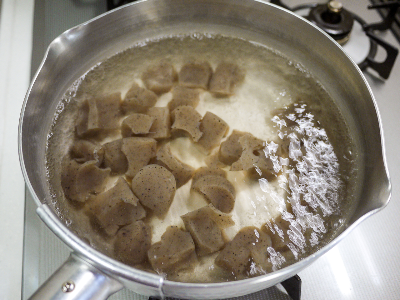 やっぱり煮物は最強かも タコとこんにゃくの炒め煮 相変わらず弁当買って食べてます Sake To Ryouri Powered By ライブドアブログ やっぱり煮物は最強かも タコとこんにゃくの炒め煮 相変わらず弁当買って食べてます Sake To Ryouri Powered By ライブドアブログ