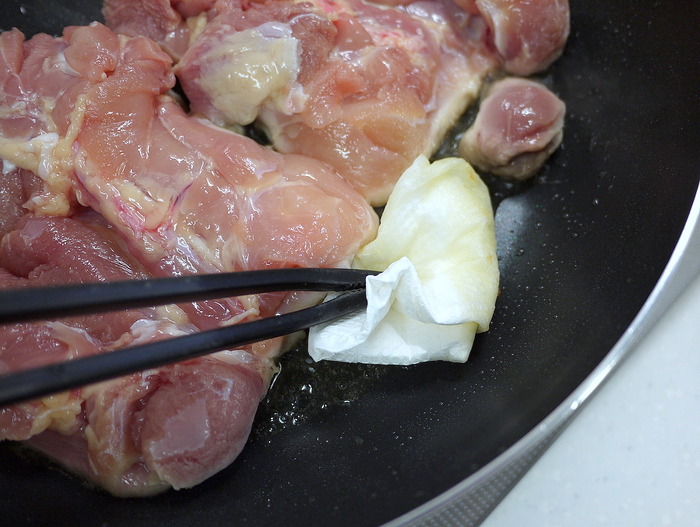 皮面はカリッと焼いて「鶏の照り焼き」6のコピー