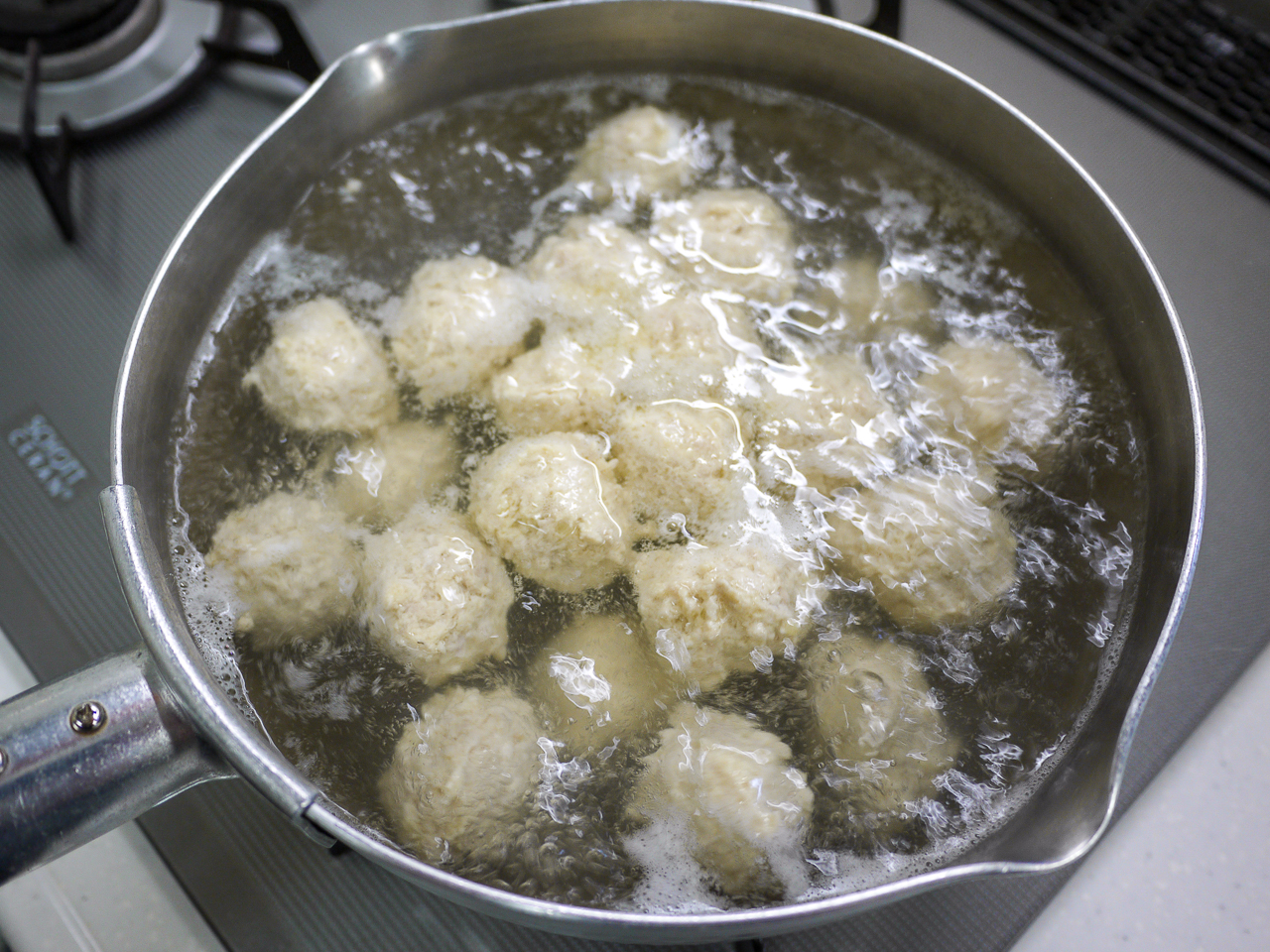 鍋の残りで鶏団子雑炊 と 残りの肉団子で照り焼き Sake To Ryouri Powered By ライブドアブログ 鍋の残りで鶏団子雑炊 と 残りの肉団子で照り焼き Sake To Ryouri Powered By ライブドアブログ
