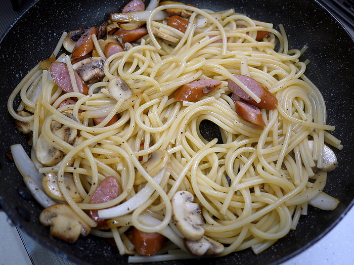 三種の旨味のトマトソースナポリタン6