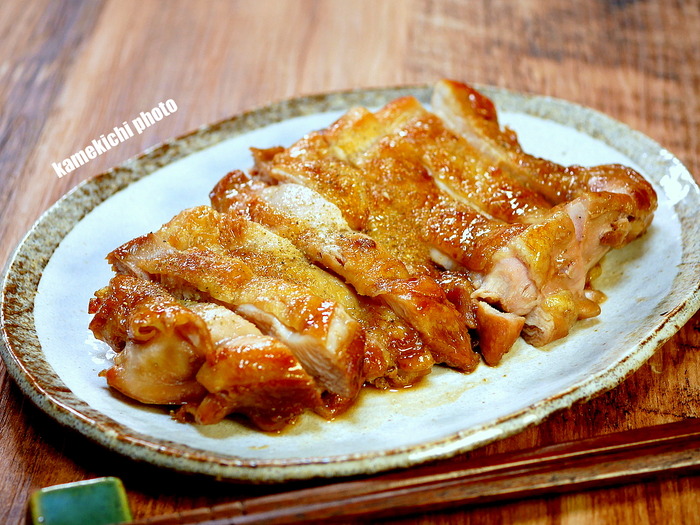 皮面はカリッと焼いて「鶏の照り焼き」1のコピー