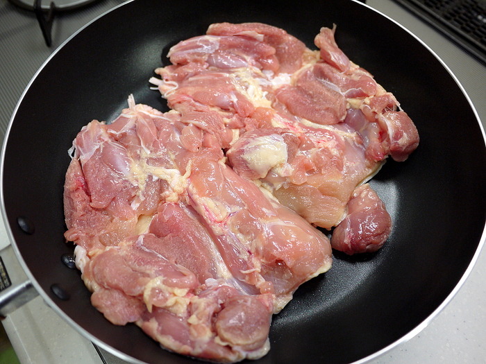 皮面はカリッと焼いて「鶏の照り焼き」4のコピー