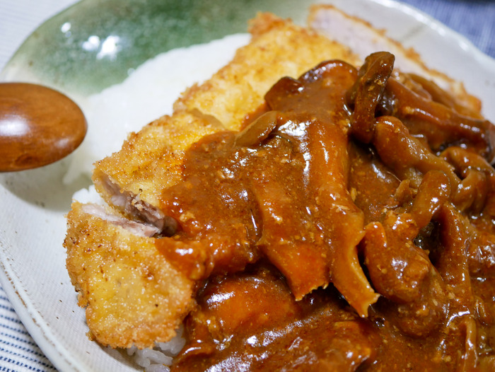 煮込みハンバーグの残りで「デミグラカツ丼」6