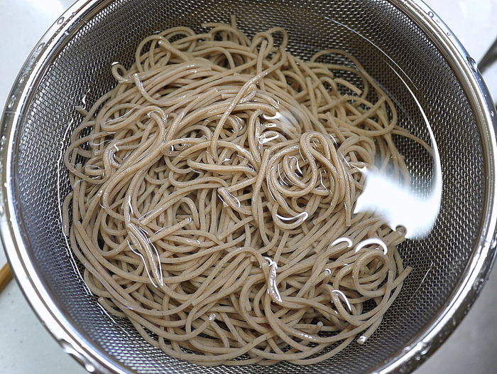 パパッと作るナメタケ梅そば8