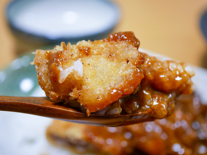 煮込みハンバーグの残りで「デミグラカツ丼」7