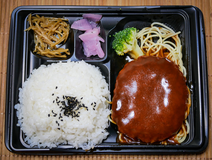 ハンバーグ弁当1-2