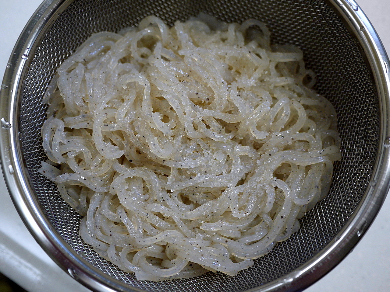 めっちゃシンプル 糸こんにゃくのピリ辛炒め 新しい包丁は Globalの菜切り包丁 Sake To Ryouri Powered By ライブドアブログ めっちゃシンプル 糸こんにゃくのピリ辛炒め 新しい包丁は Globalの菜切り包丁 Sake To Ryouri Powered By ライブドアブログ
