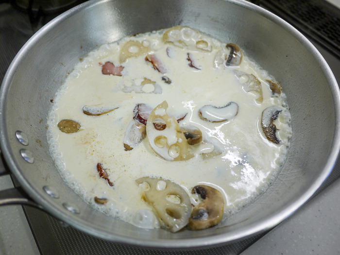 蓮根とベーコンのクリームパスタ8