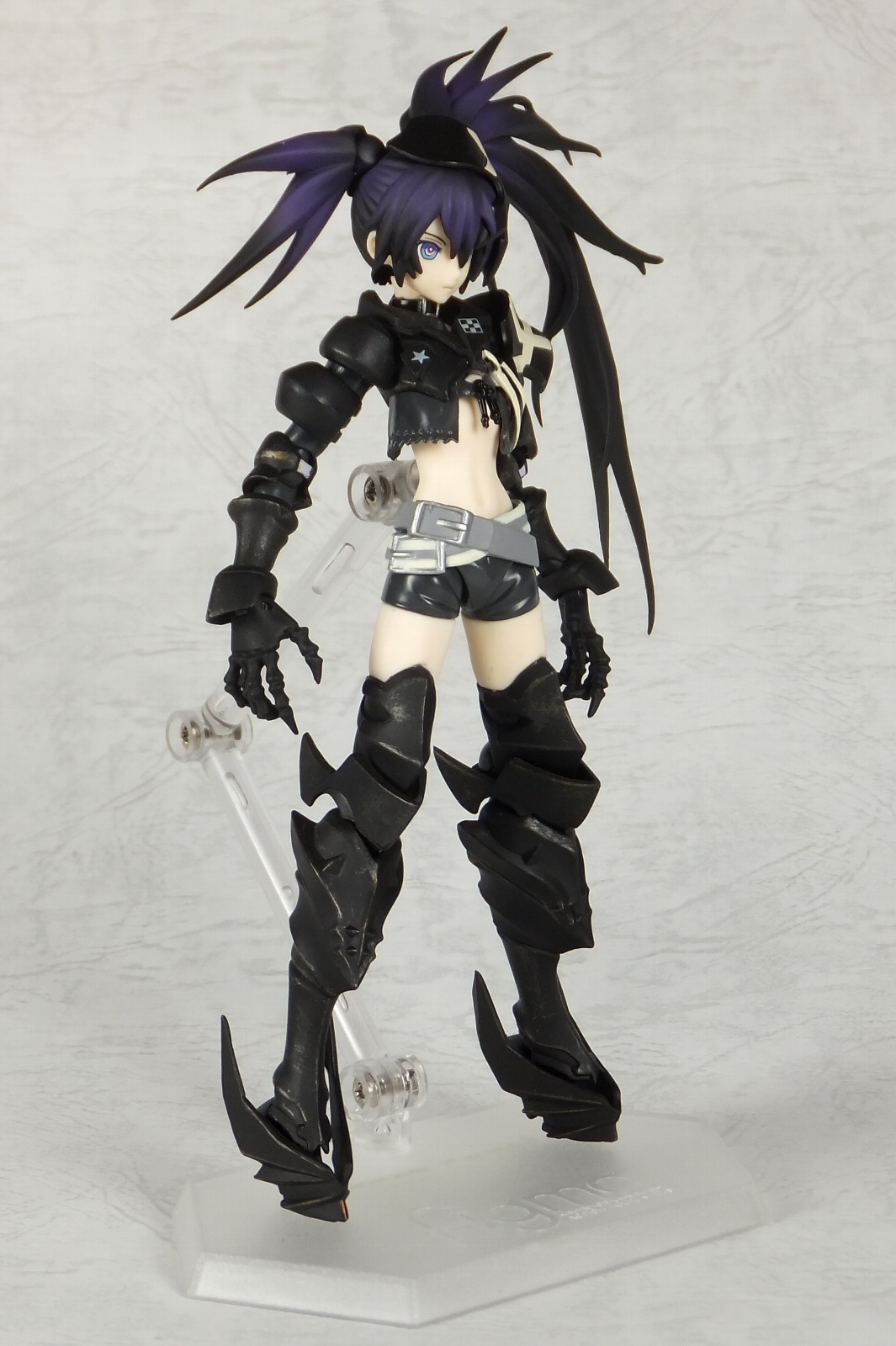 figma インセイン・ブラック☆ロックシューター レビュー : 物欲を解放